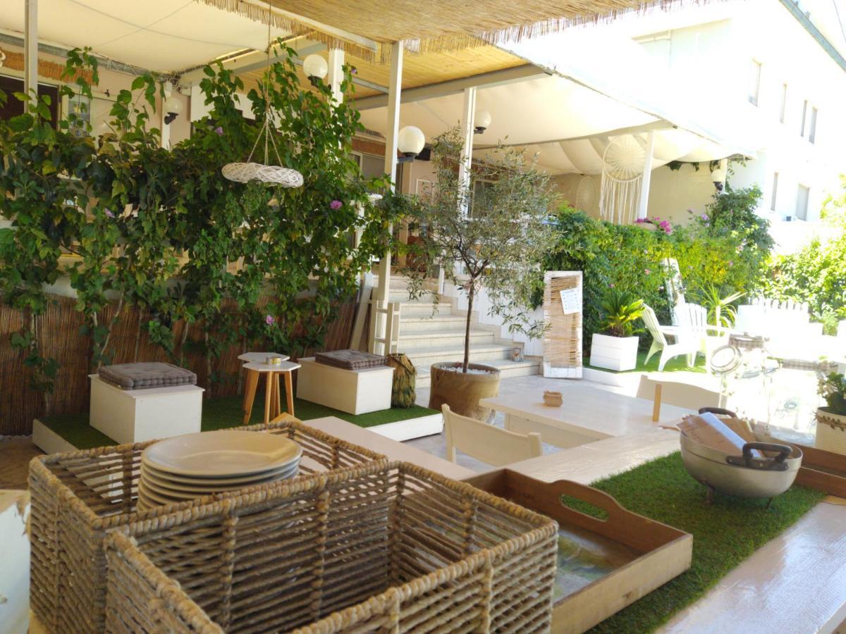 Hotel Petit Silvi Marina Ngoại thất bức ảnh