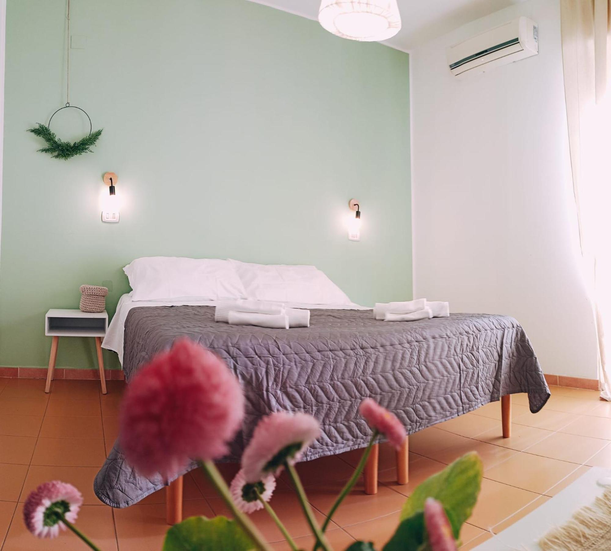 Hotel Petit Silvi Marina Ngoại thất bức ảnh