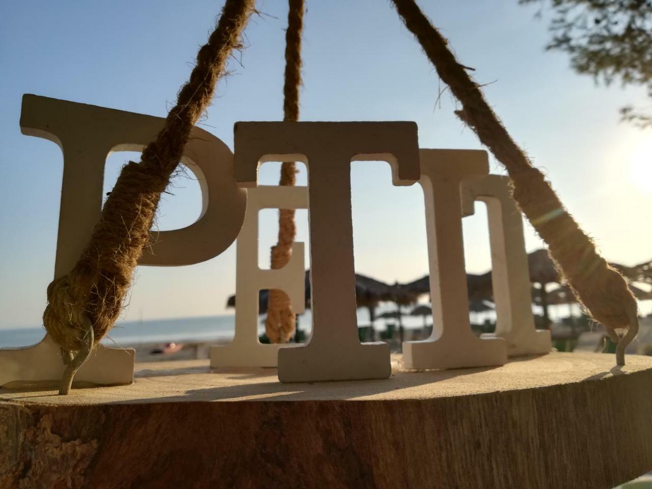 Hotel Petit Silvi Marina Ngoại thất bức ảnh