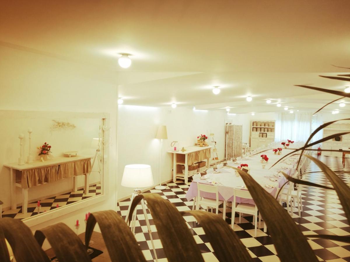 Hotel Petit Silvi Marina Ngoại thất bức ảnh